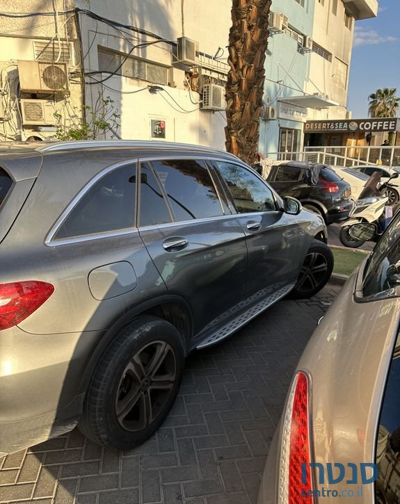 2018' Mercedes-Benz GLC מרצדס photo #4