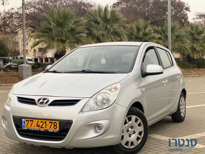 2012' Hyundai i20 יונדאי photo #1