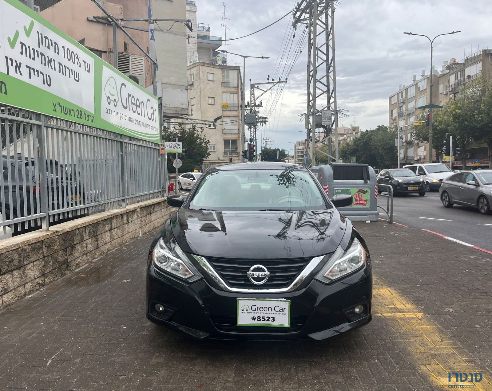 2017' Nissan Altima sv photo #2