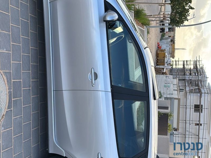 2011' Hyundai i30 יונדאי photo #3