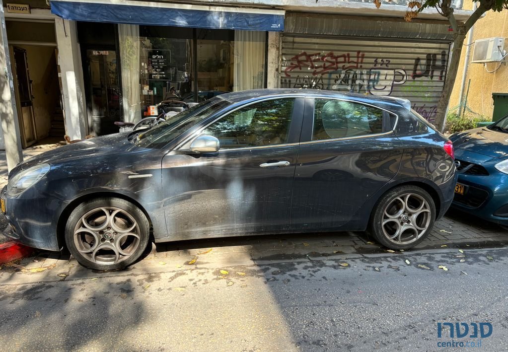 2017' Alfa Romeo Giulietta אלפא רומיאו ג'ולייטה photo #3