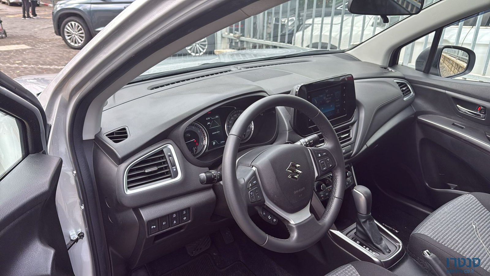 2024' Suzuki S-Cross photo #3