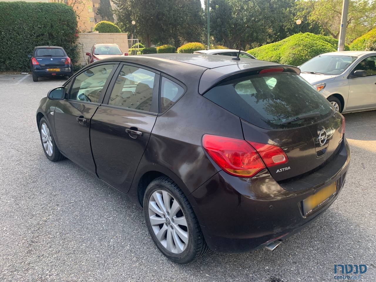 2012' Opel Astra J Turbo photo #4