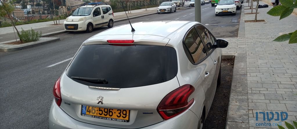 2016' Peugeot 208 פיג'ו photo #1
