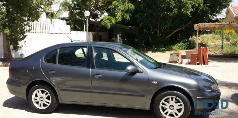 2004' SEAT Toledo photo #1