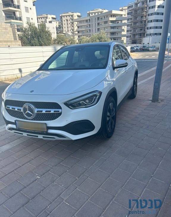 2021' Mercedes-Benz GLA מרצדס photo #1