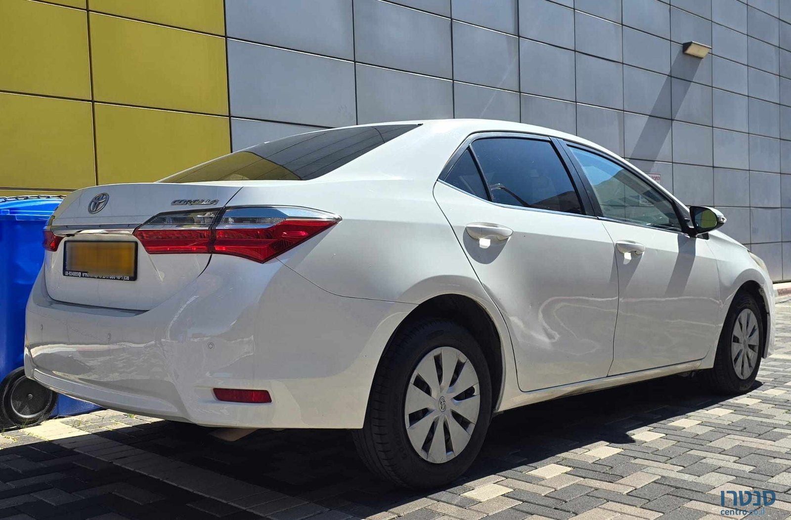 2015' Toyota Corolla photo #4