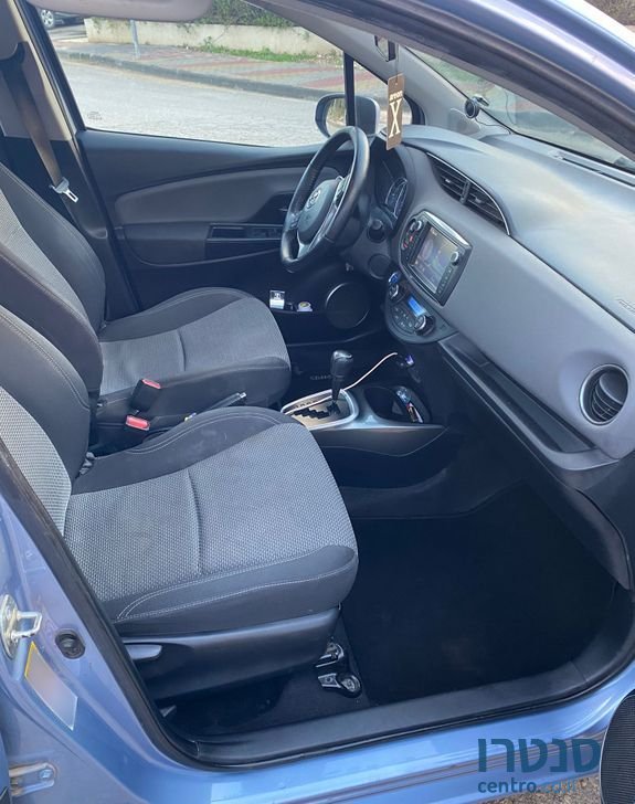 2017' Toyota Yaris טויוטה יאריס photo #4