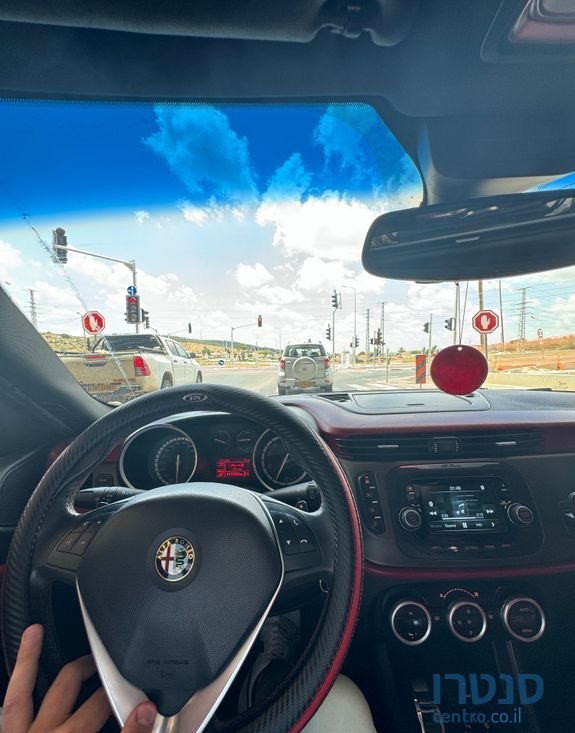 2014' Alfa Romeo Giulietta אלפא רומיאו ג'ולייטה photo #3