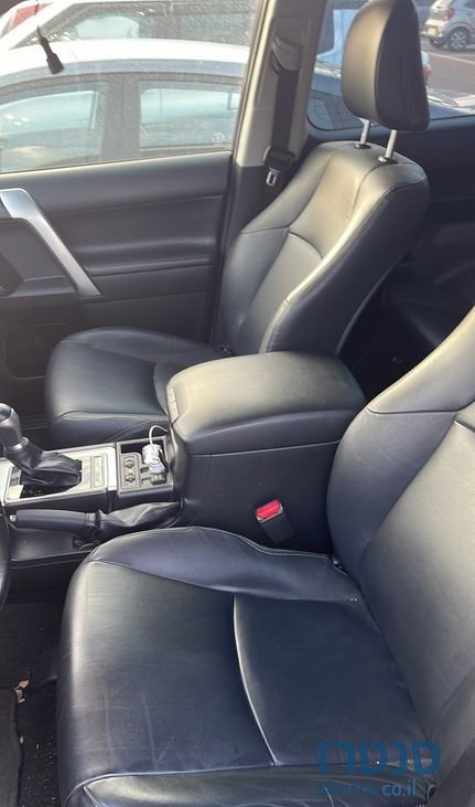 2019' Toyota Land Cruiser טויוטה לנד קרוזר photo #3