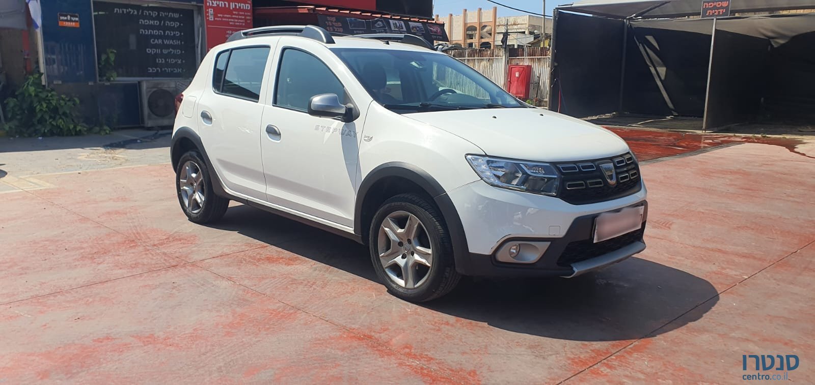 2018' Dacia Sandero Stepway photo #2