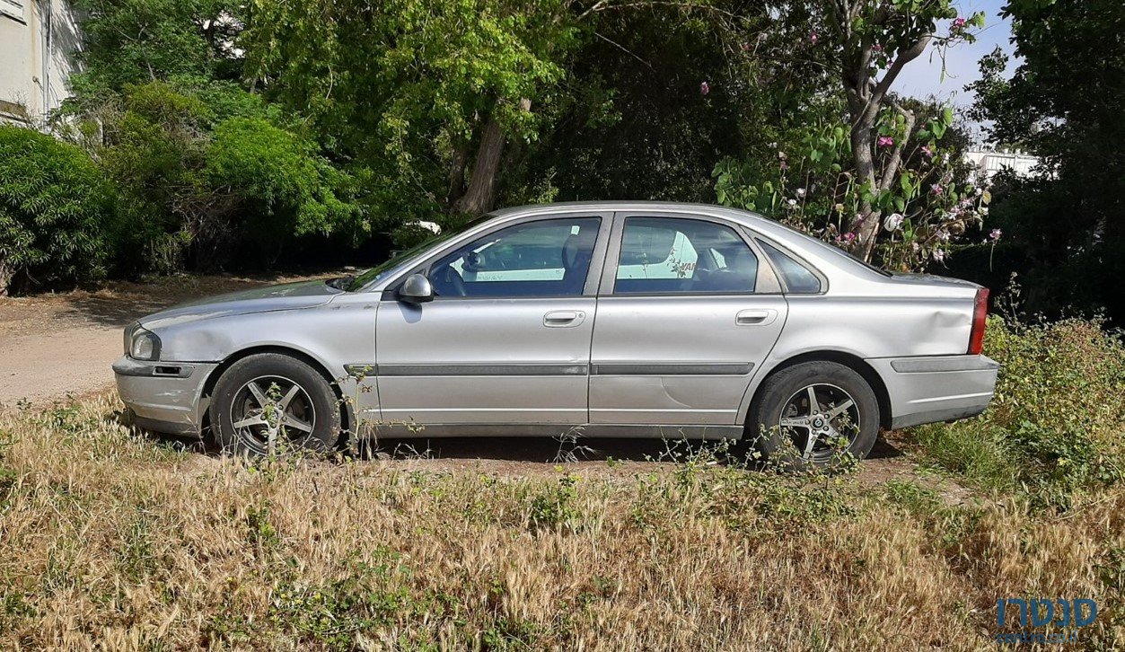 2002' Volvo S80 photo #3