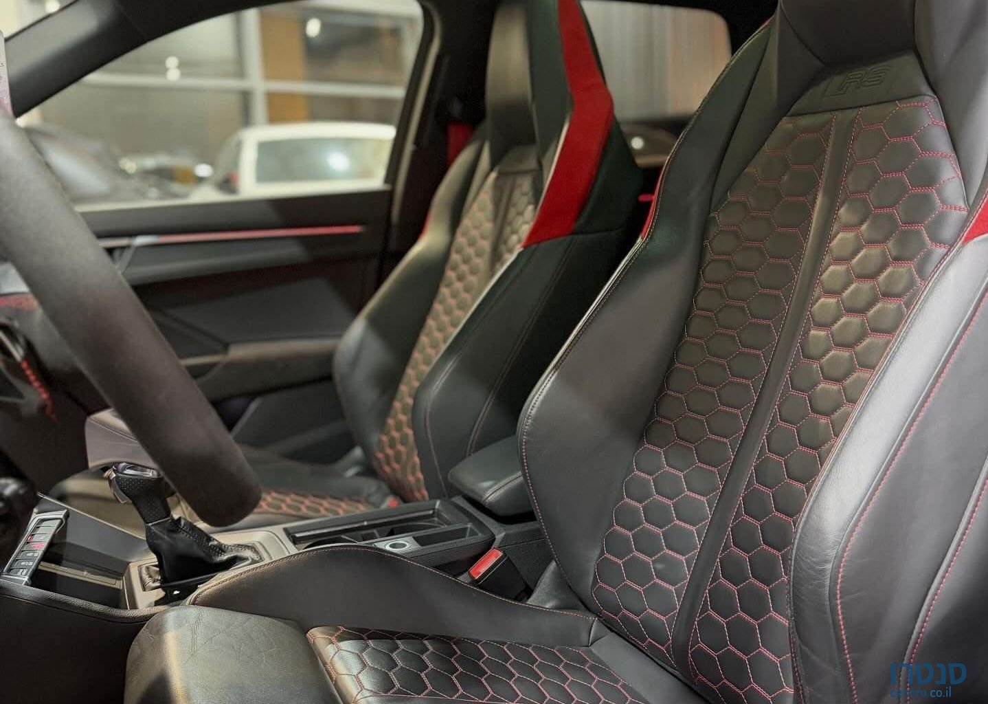 2022' Audi RS Q3 אאודי photo #5