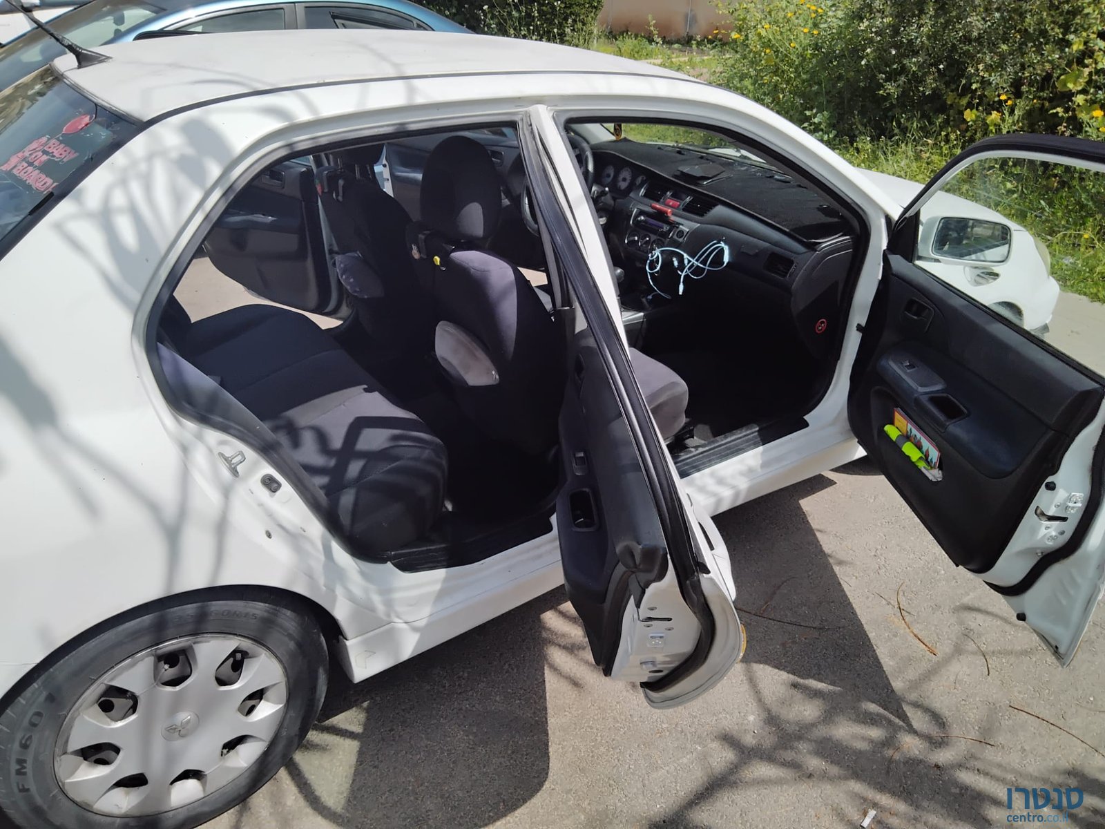 2008' Mitsubishi Lancer photo #6