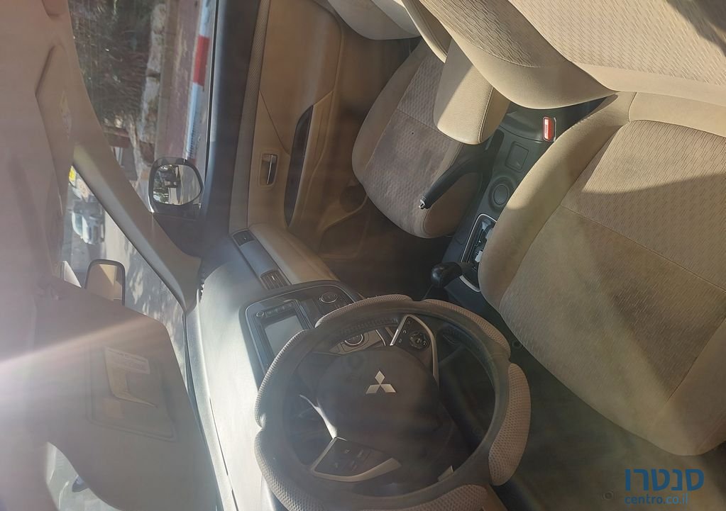 2014' Mitsubishi Outlander מיצובישי אאוטלנדר photo #5