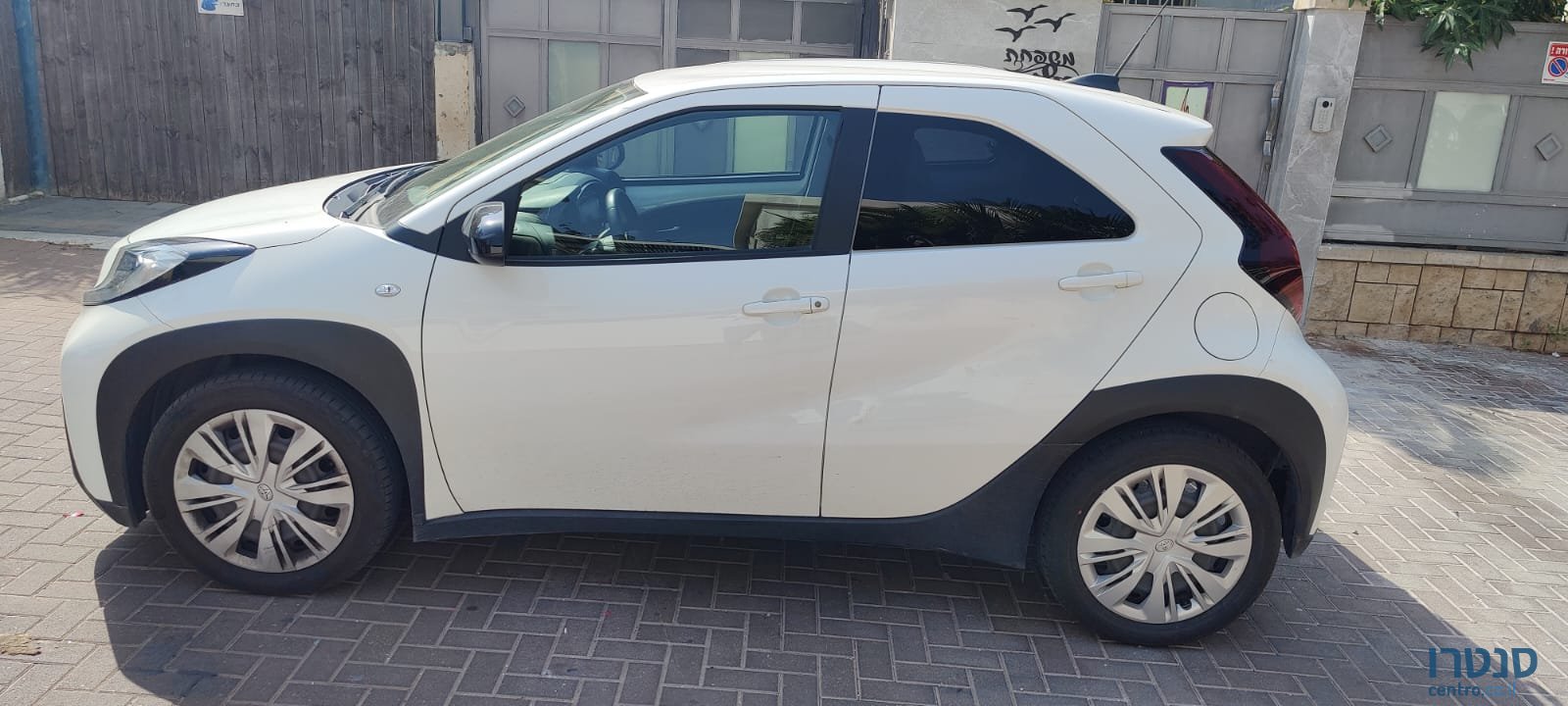 2022' Toyota Aygo X photo #1