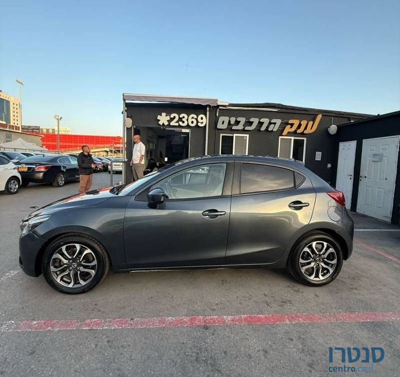 2017' Mazda 2 מאזדה photo #6