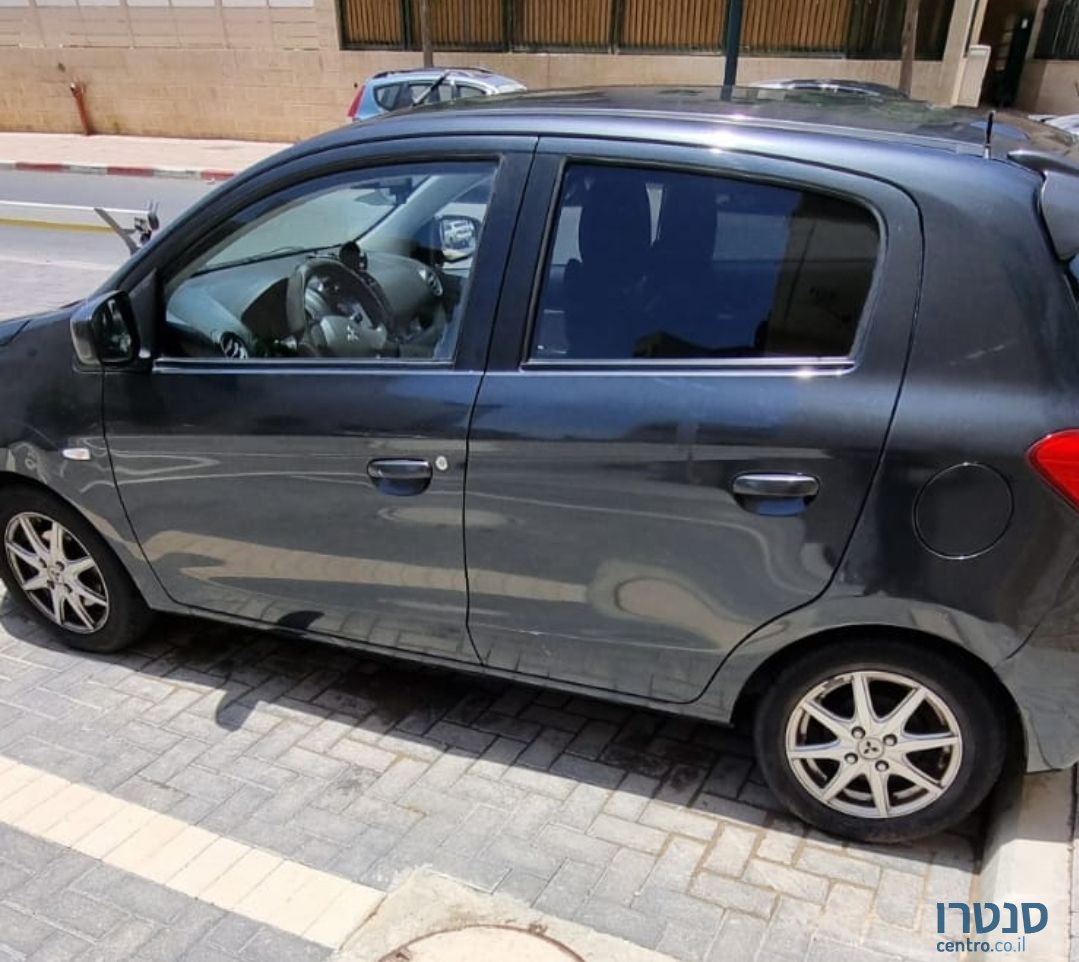 2014' Mitsubishi Space Star מיצובישי ספייס סטאר photo #5