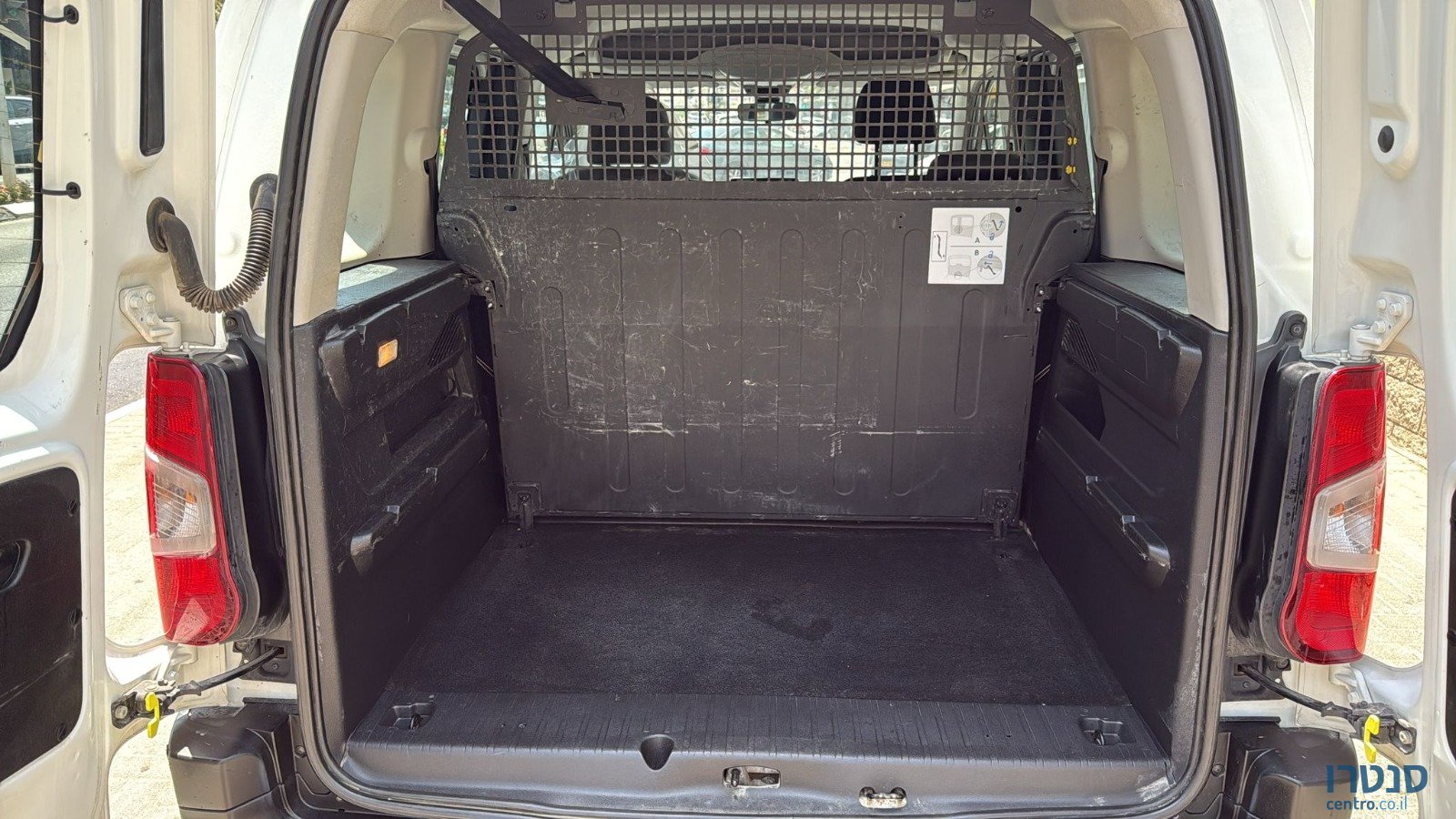 2021' Citroen Berlingo photo #3