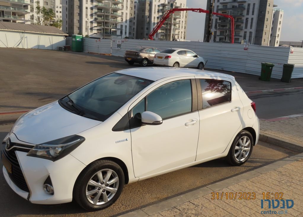 2017' Toyota Yaris טויוטה יאריס photo #2