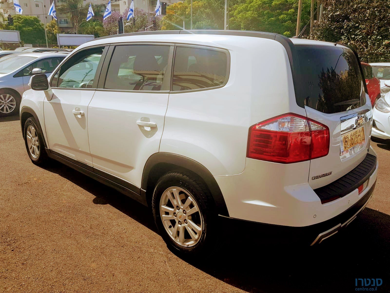 2015' Chevrolet Orlando photo #4