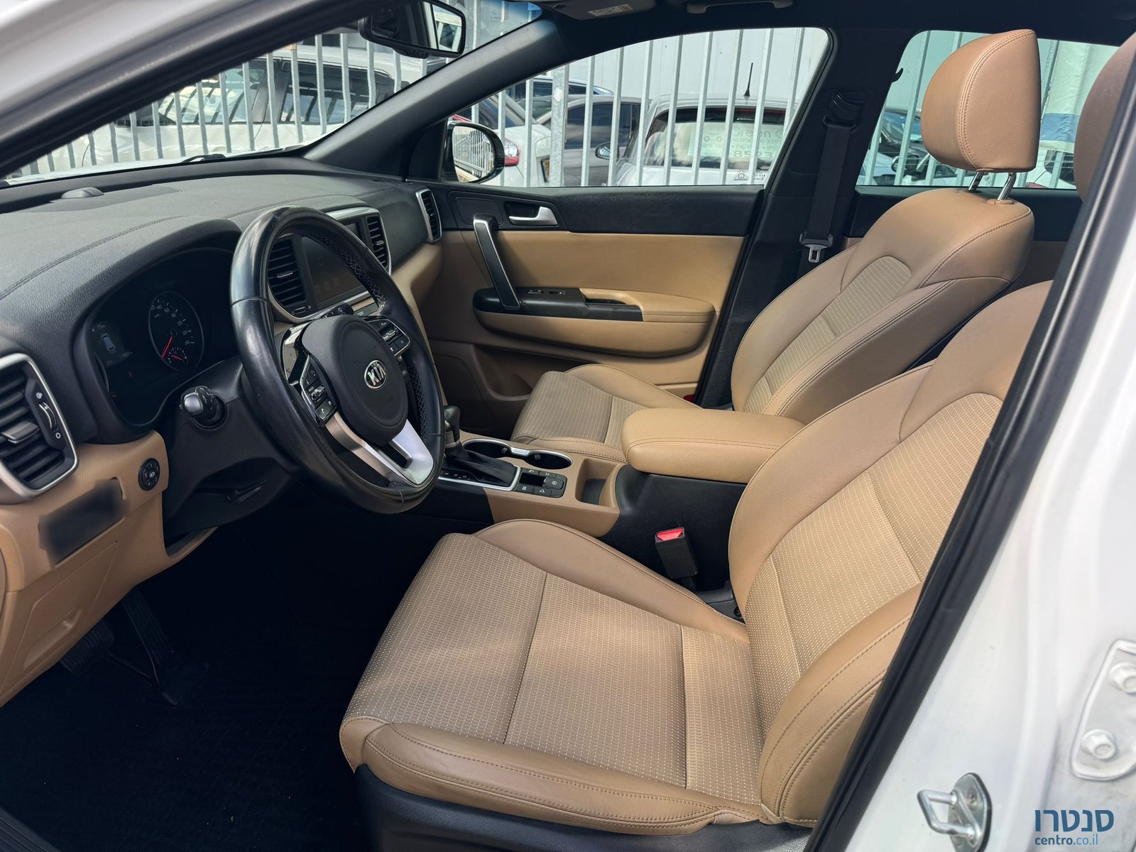 2021' Kia Sportage photo #2