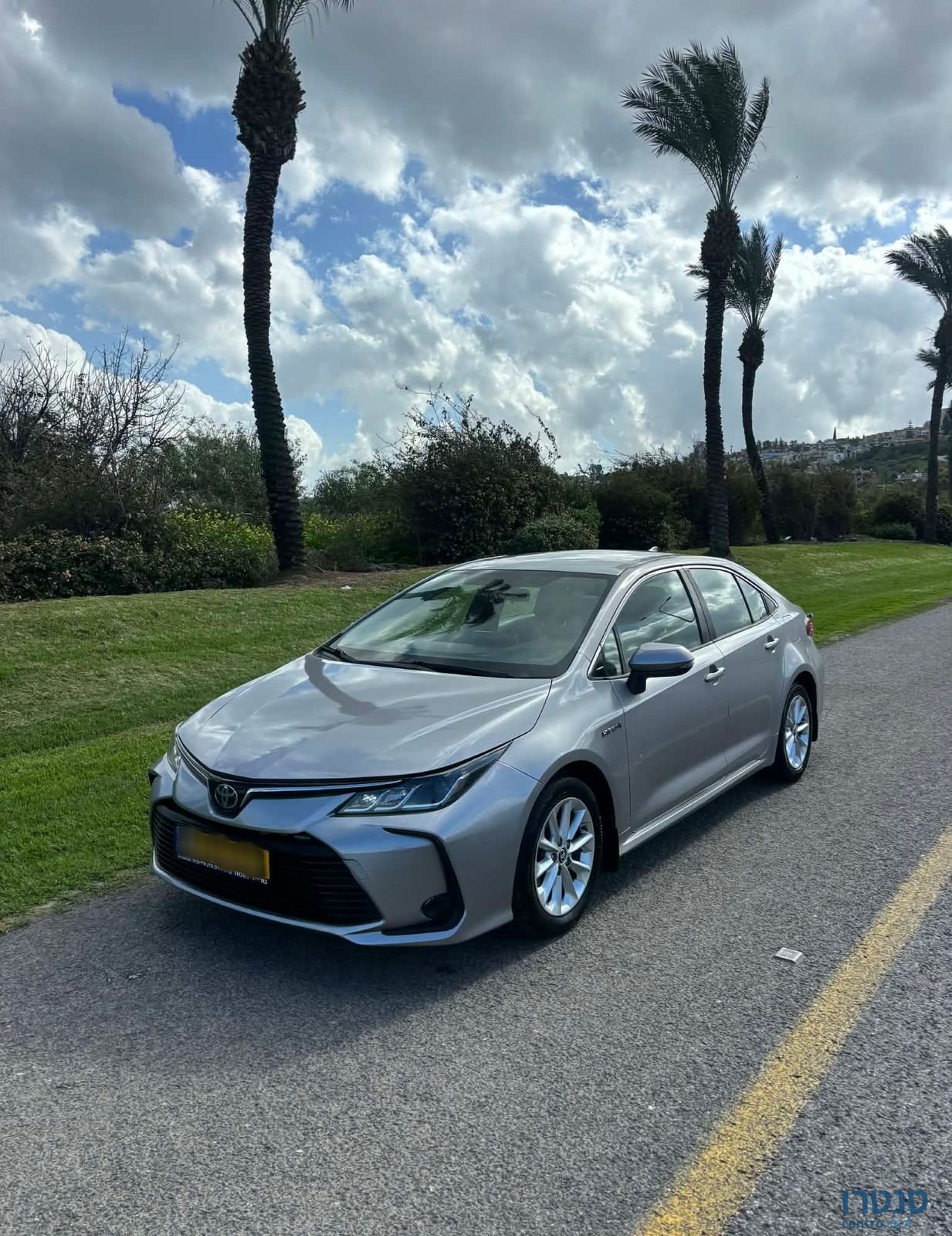 2020' Toyota Corolla טויוטה קורולה photo #1