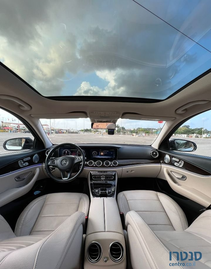 2017' Mercedes-Benz E-Class מרצדס photo #5