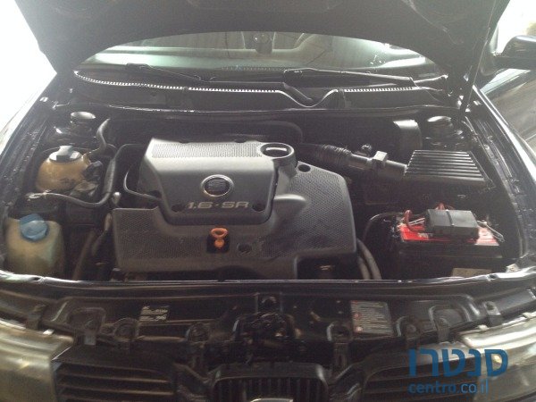 2001' SEAT Toledo photo #4