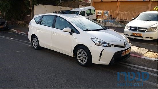 2016' Toyota Prius photo #1