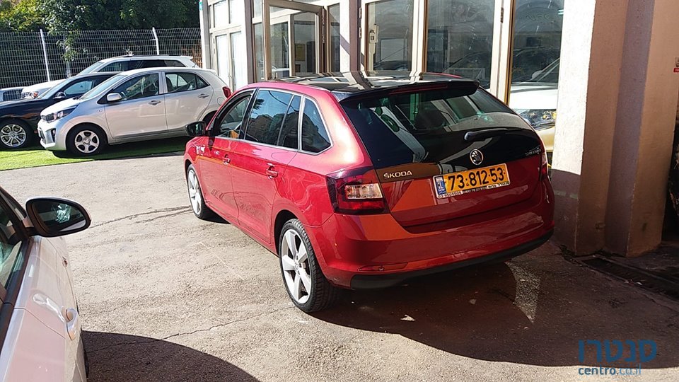 2015' Skoda Rapid photo #2