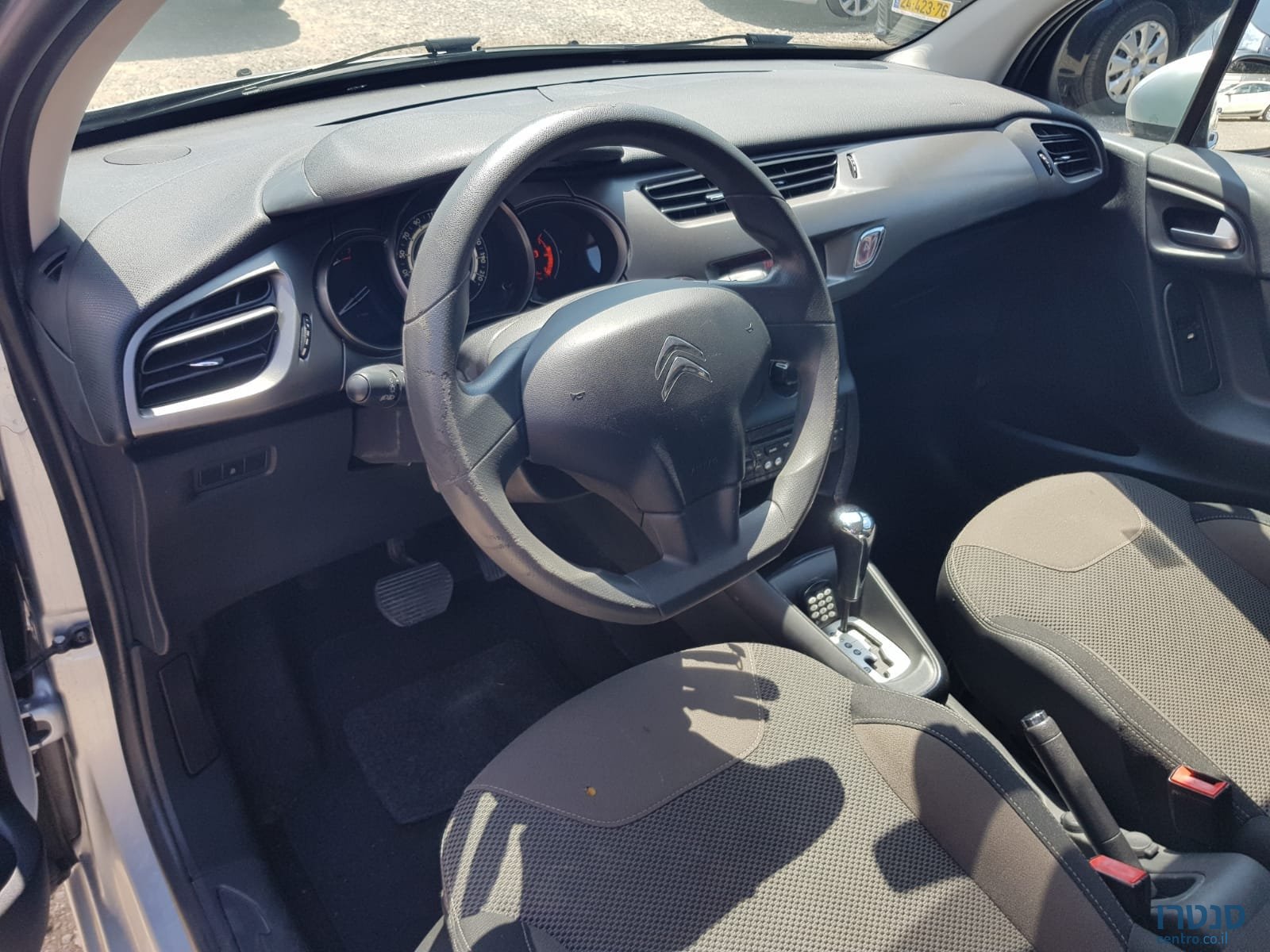 2014' Citroen C3 photo #3