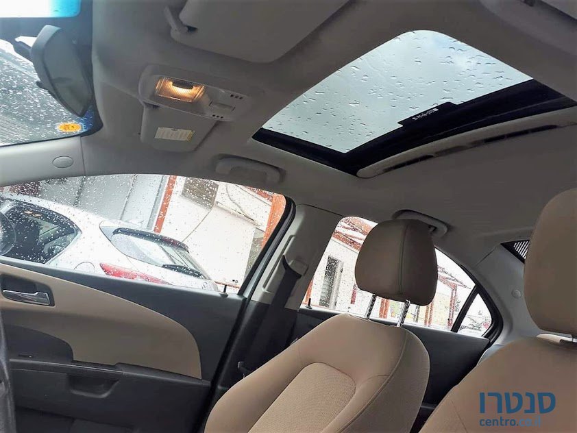 2012' Chevrolet Sonic photo #3