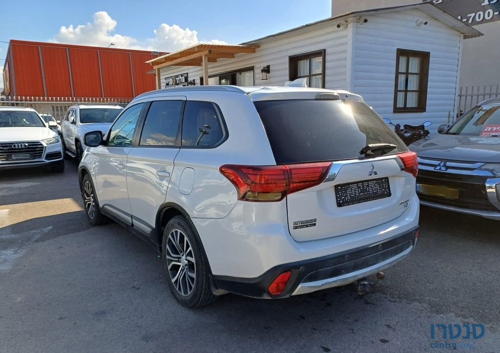 2018' Mitsubishi Outlander מיצובישי אאוטלנדר photo #3