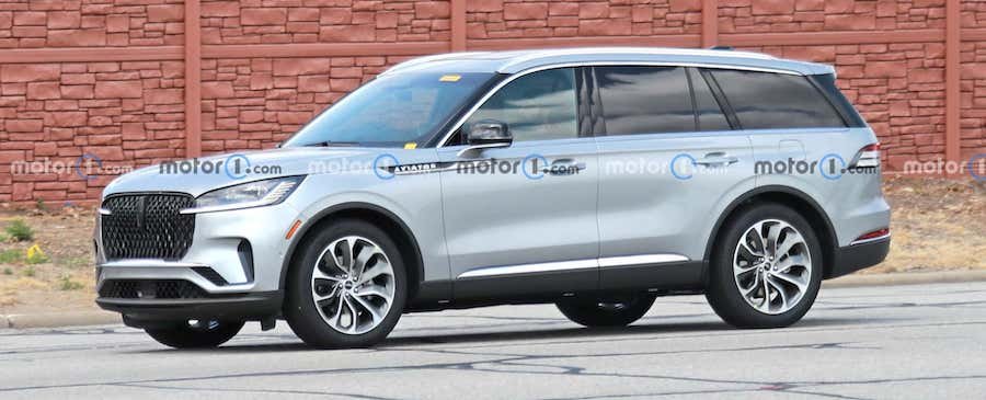 2024 Lincoln Aviator Refresh Unofficially Revealed In New Spy Photos