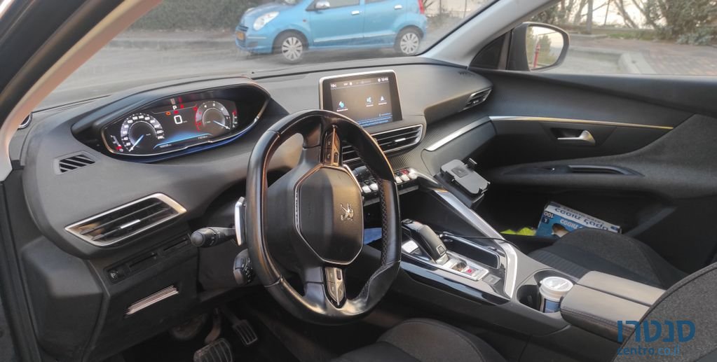 2017' Peugeot 3008 פיג'ו photo #2