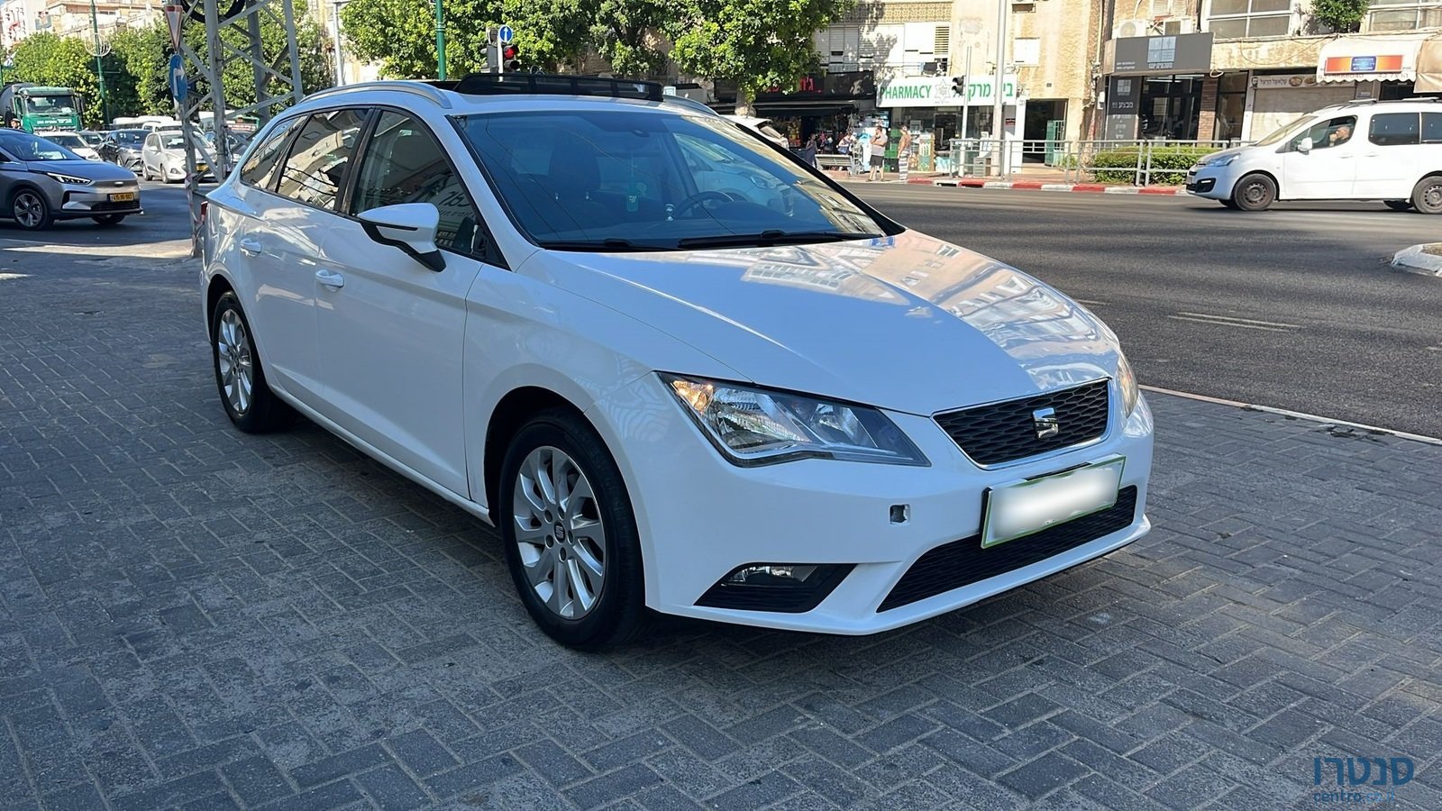 2016' SEAT Leon photo #6