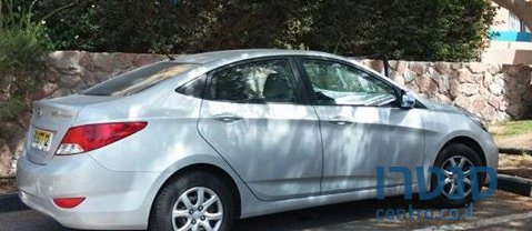 2012' Hyundai i25 photo #1