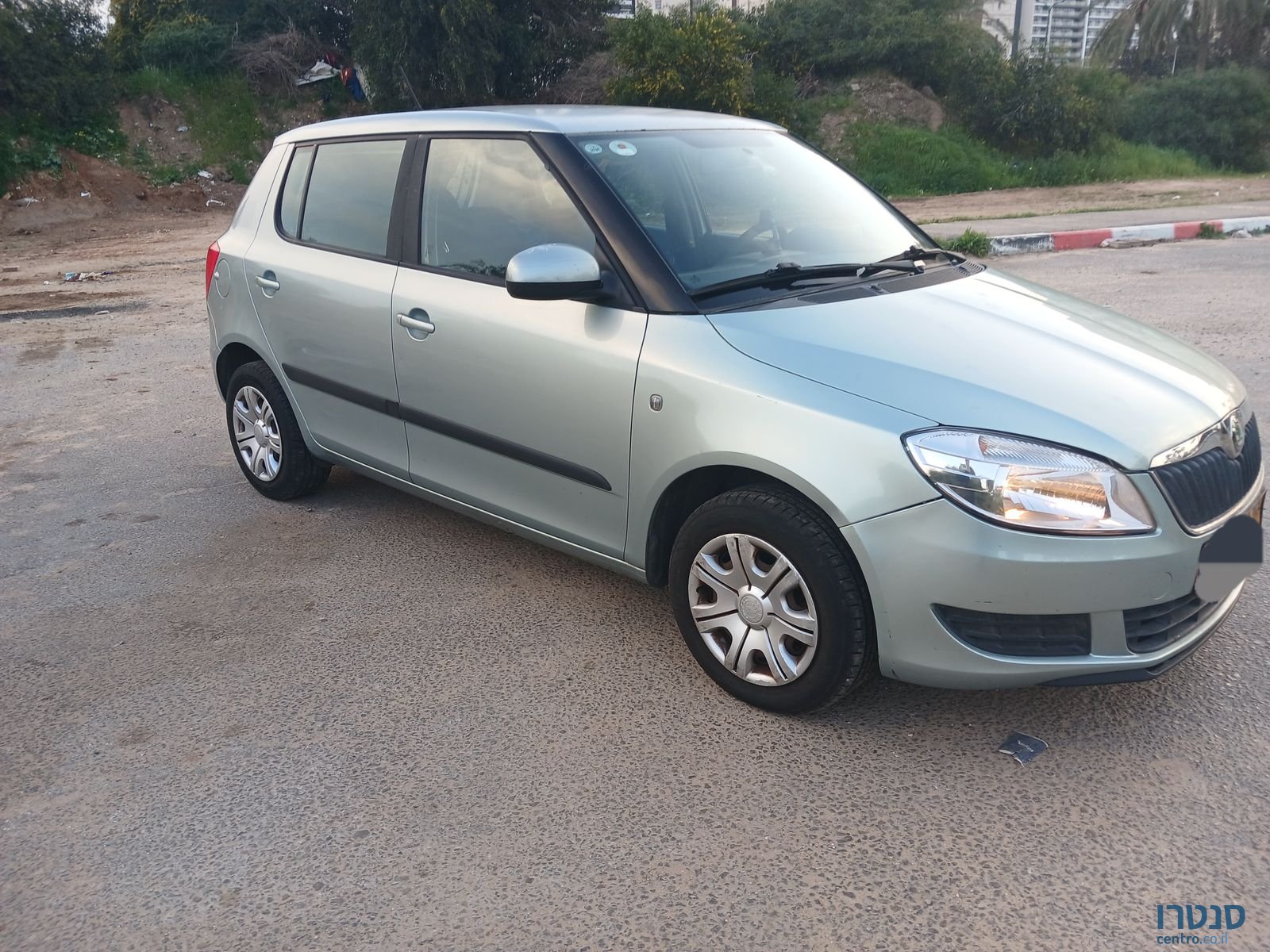 2012' Skoda Fabia סקודה פאביה photo #4