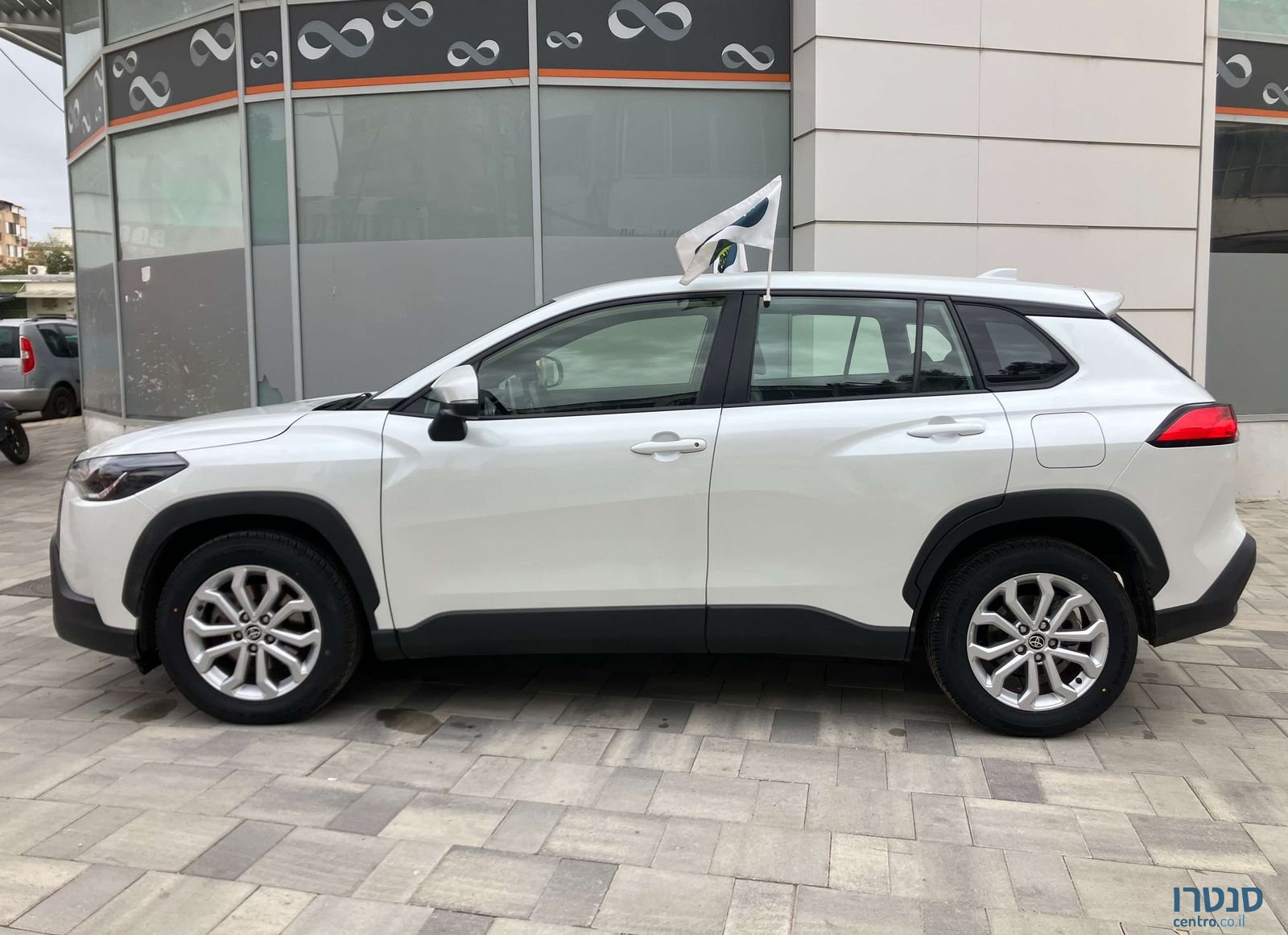 2023' Toyota Corolla Cross טויוטה קורולה קרוס photo #4