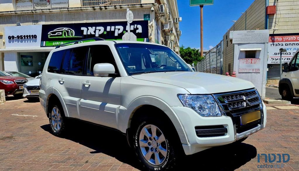 2016' Mitsubishi Pajero מיצובישי פג'רו photo #1