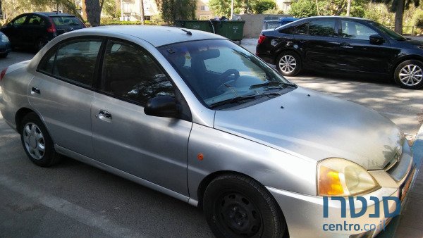 2004' Kia Rio photo #1