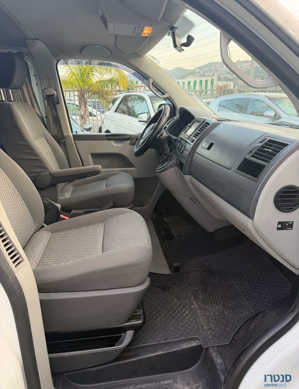 2011' Volkswagen Transporter פולקסווגן טרנספורטר photo #5