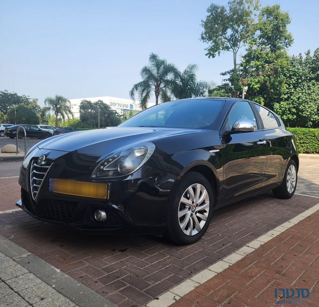 2016' Alfa Romeo Giulietta אלפא רומיאו ג'ולייטה photo #2