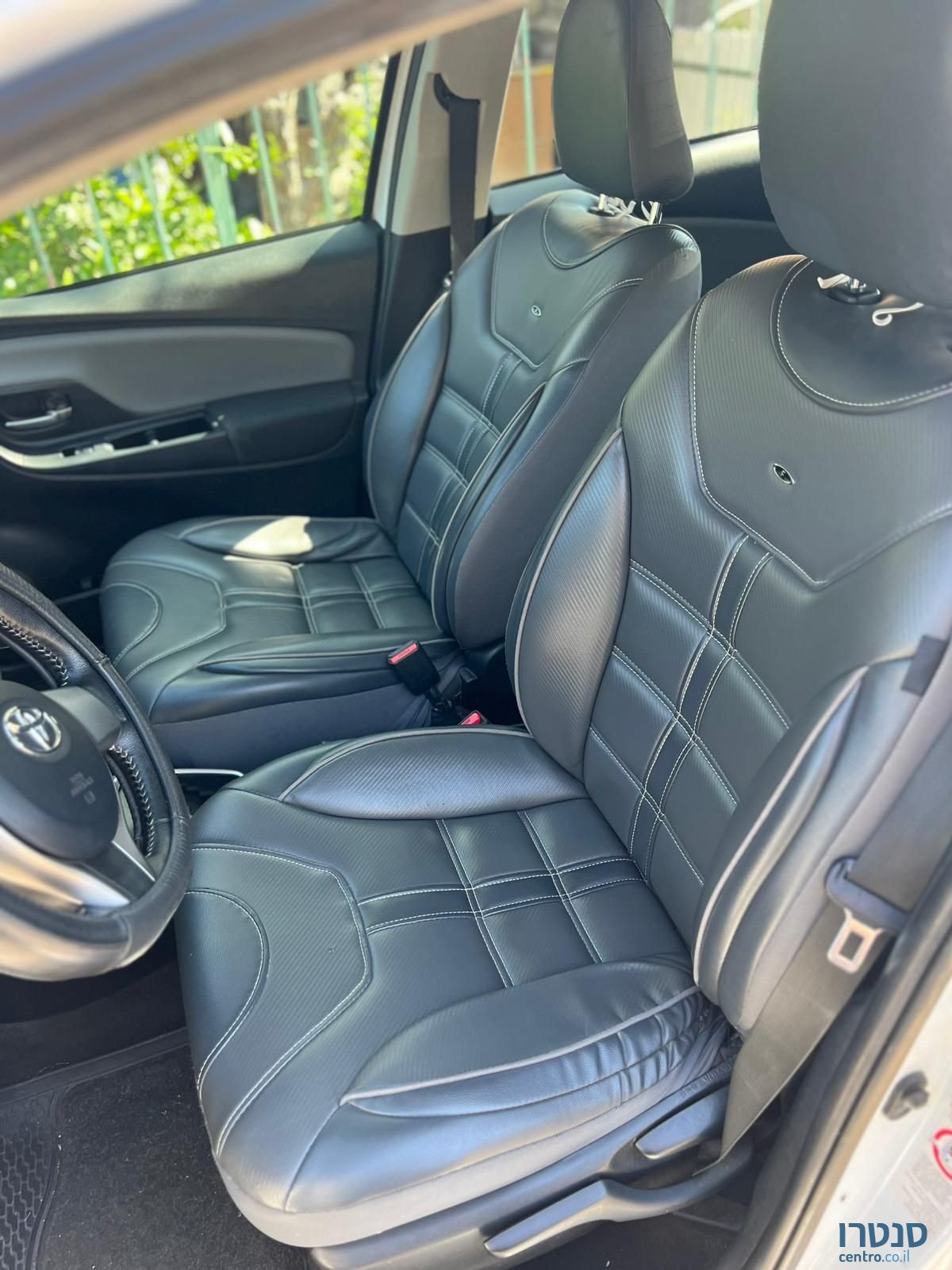 2015' Toyota Yaris טויוטה יאריס photo #3