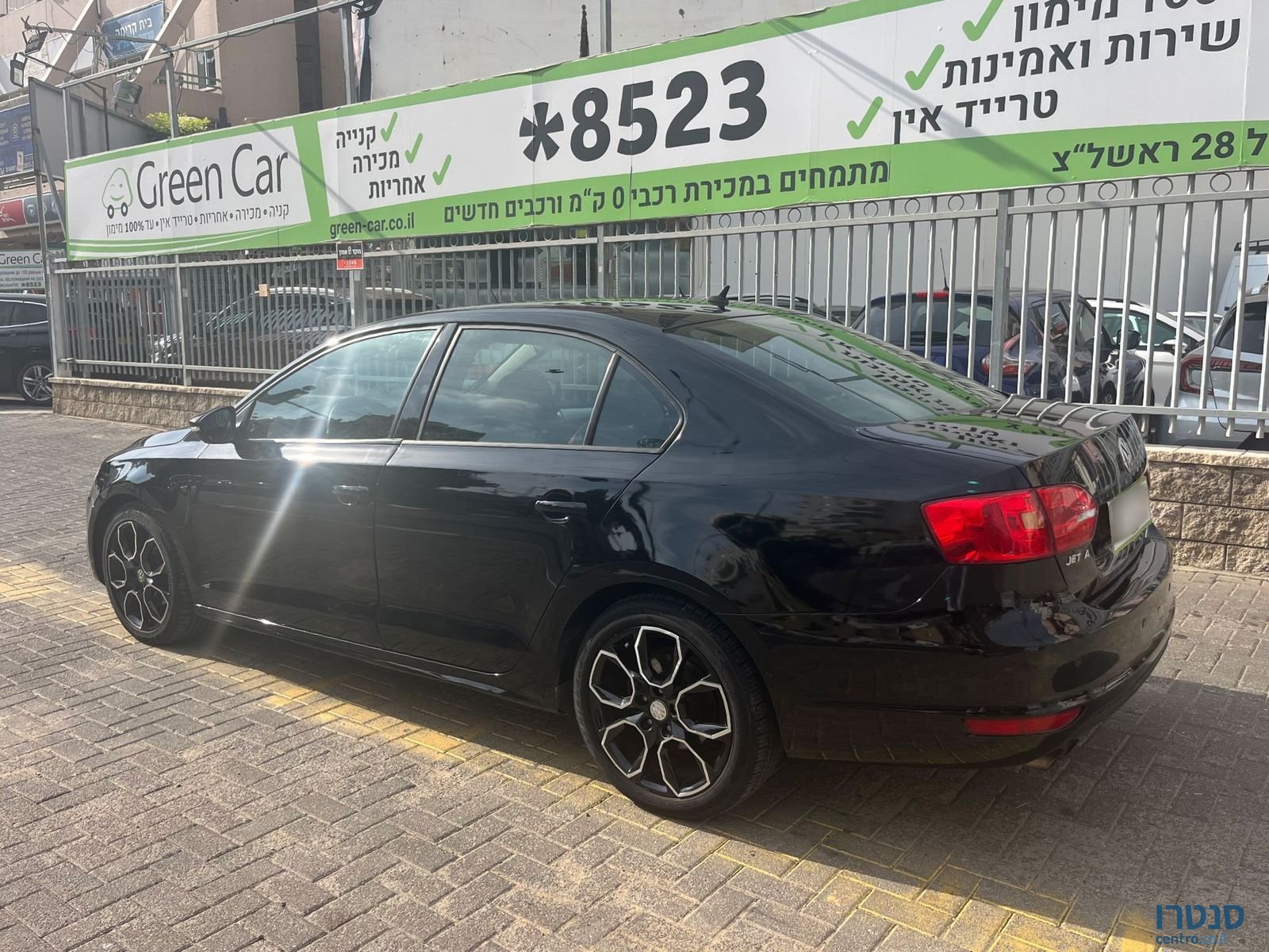 2013' Volkswagen Jetta photo #3