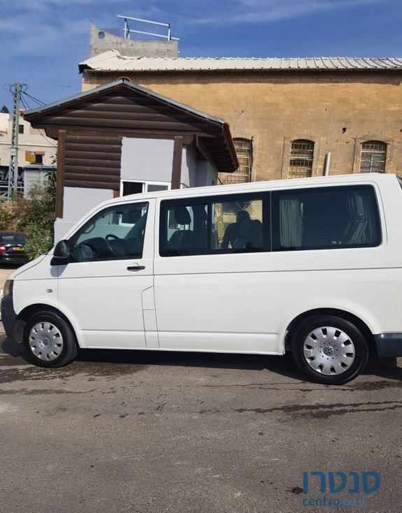 2011' Volkswagen Transporter פולקסווגן photo #1