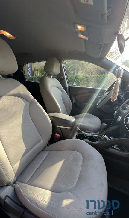 2010' Hyundai ix35 יונדאי photo #6