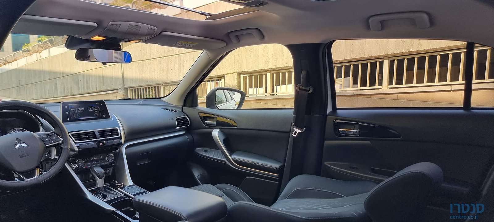 2019' Mitsubishi Eclipse photo #6