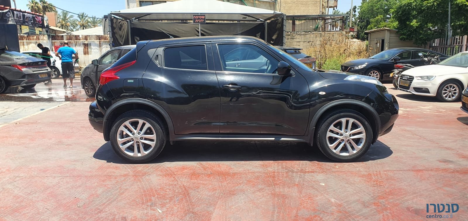 2012' Nissan Juke photo #3